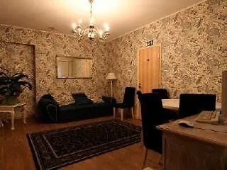 Oldhouse بيت شباب *
